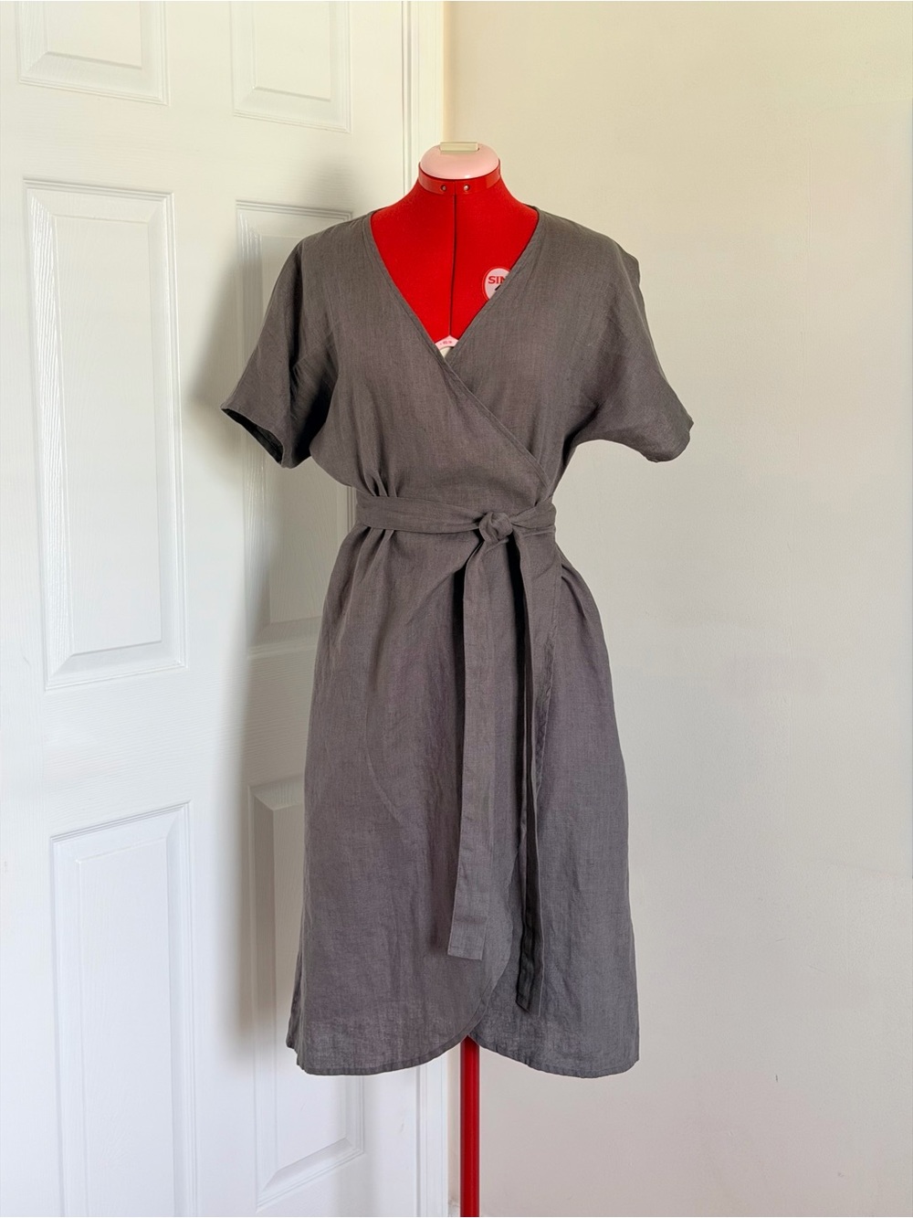 NWOT Linenfox Mimosa Linen Wrap Dress Short Sleeve Gray Oversized S/XS Pockets